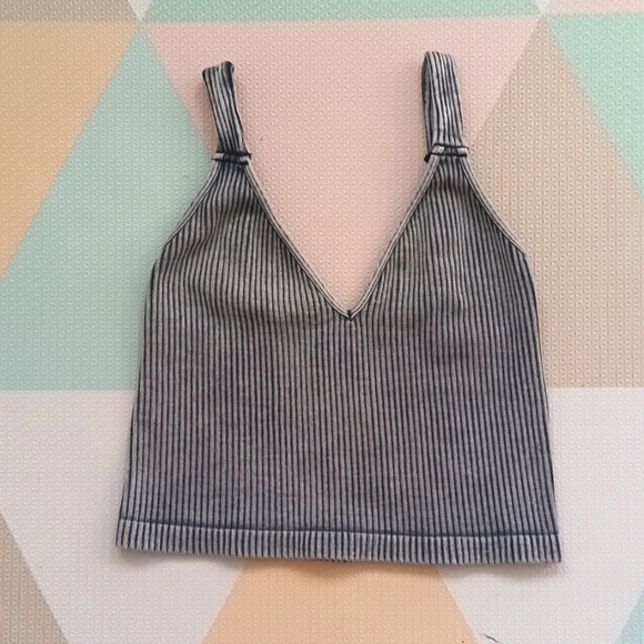 FP MOVEMENT HAPPINESS RUNNING TANK XS-S - Picture 1 of 5